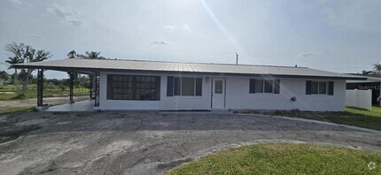 Building Photo - 3413 Areca St