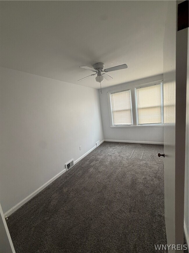 Building Photo - 808 Cleveland Dr