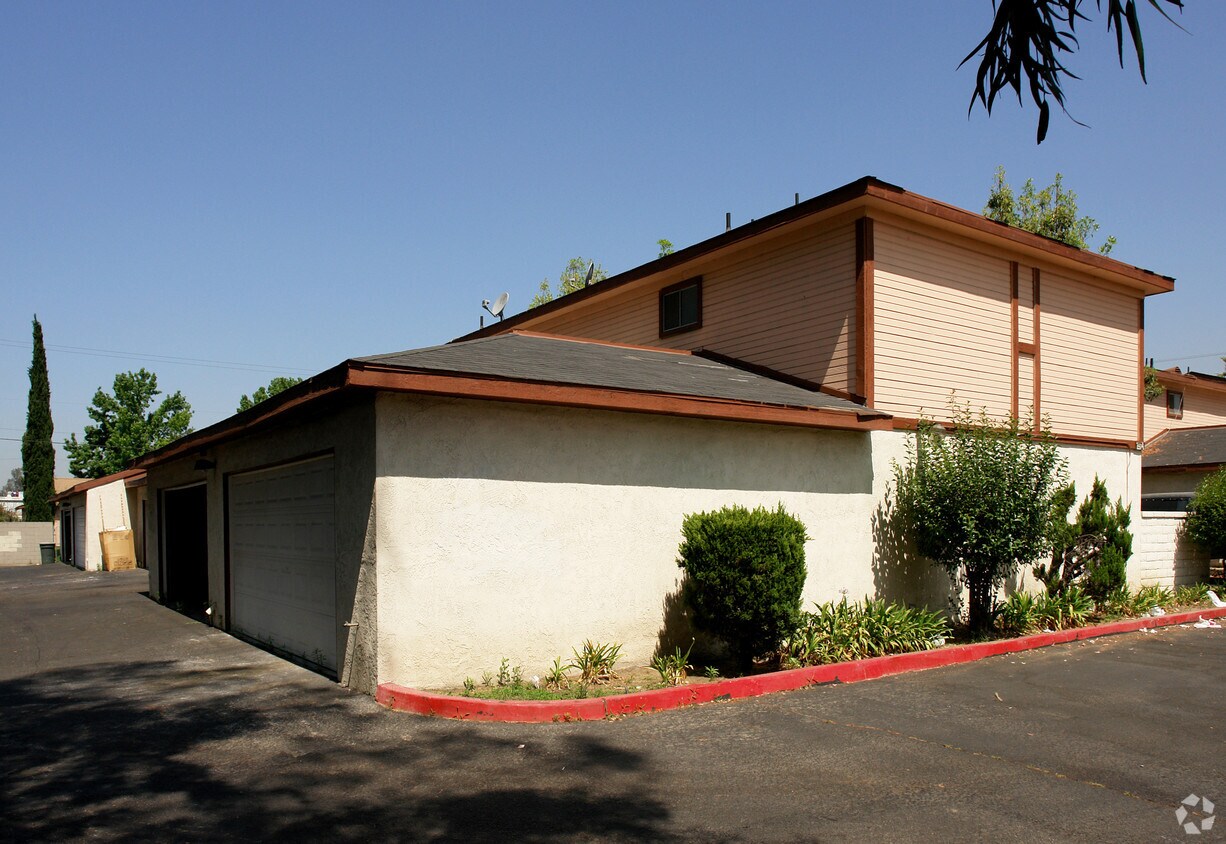 Foto del edificio - 1454 E 5th St