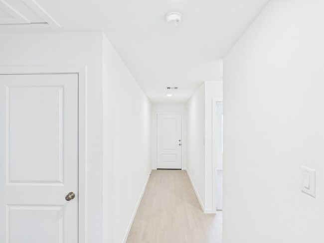 Foto del edificio - 1522 Amber Skies Ln