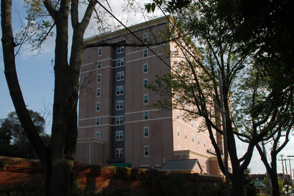 Lincoln Towers Apartments Wilmington, DE