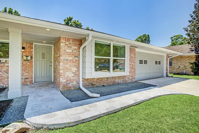 Building Photo - 8927 Pitner Rd