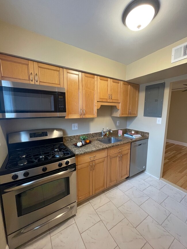 Building Photo - 11512 Bucknell Dr