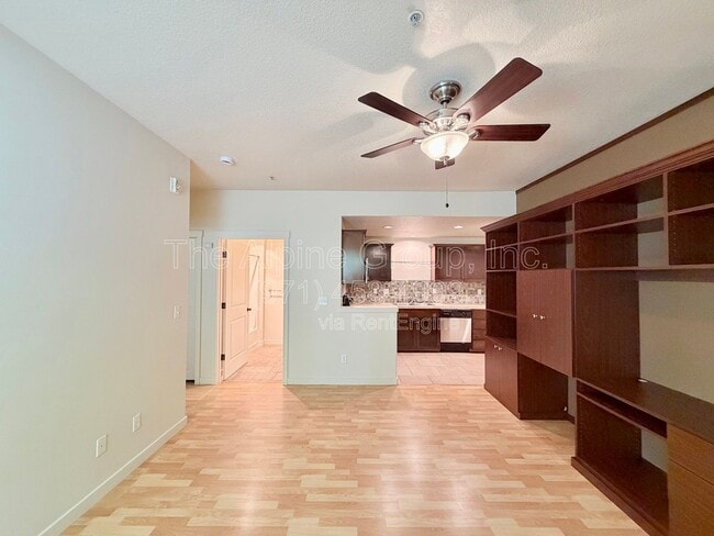 Building Photo - 657 NE Garswood Ln