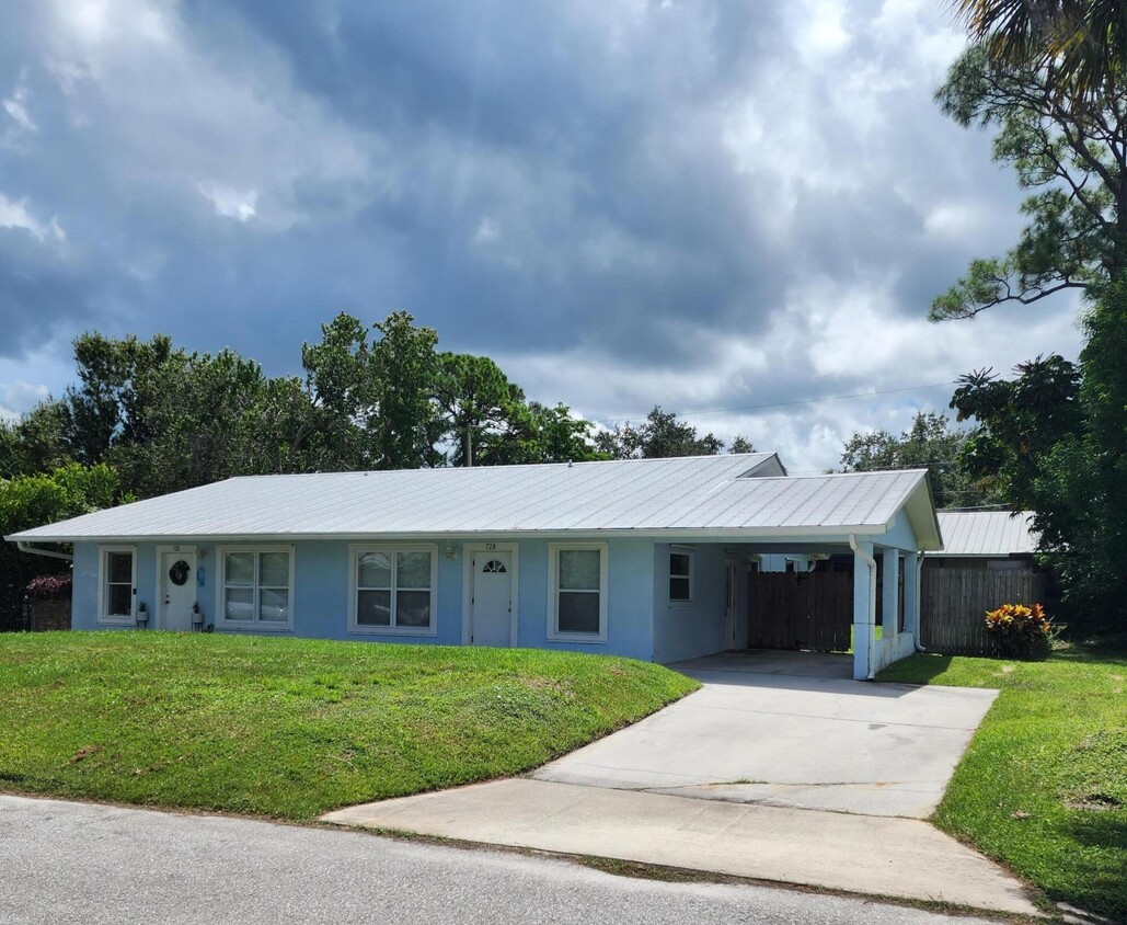 Primary Photo - 728 SW 36th Terrace