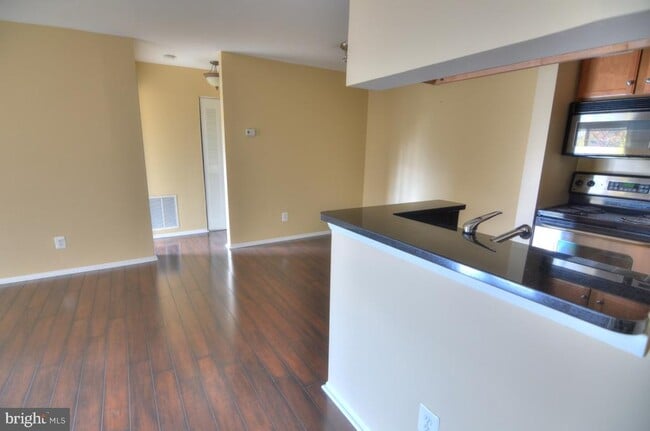 Building Photo - 1793 Jonathan Way