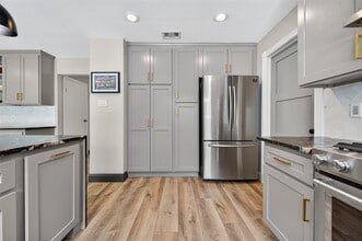 Building Photo - 10 Kittiwake Ct