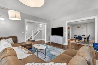 Building Photo - 1501 E 105th St