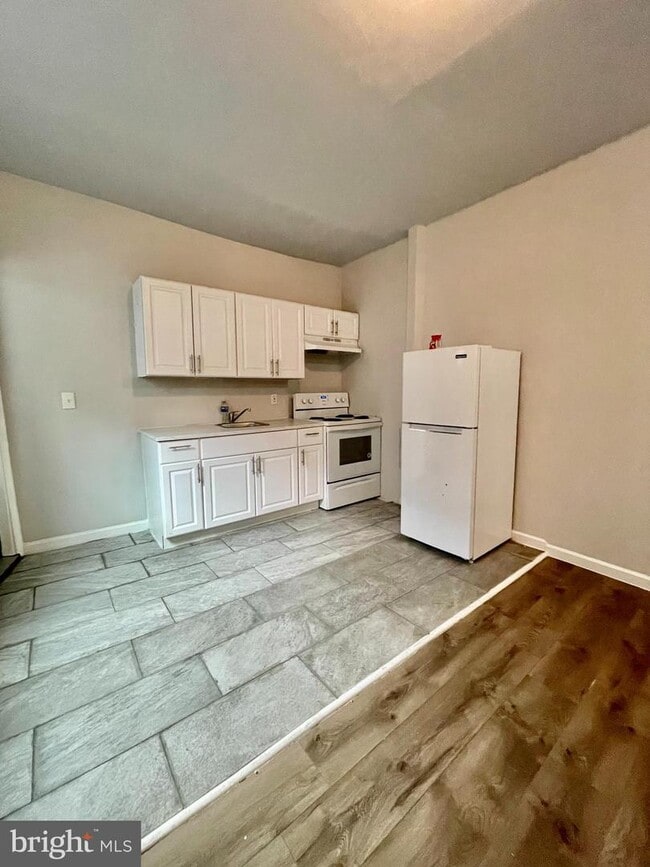 Building Photo - 1538 S 55th St