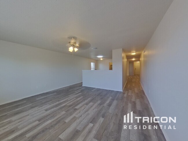 Foto del edificio - 4913 Creek Ridge Trail
