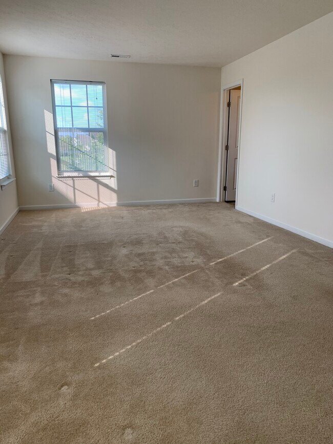 Building Photo - 10274 McClain Dr