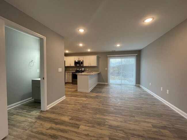 Foto del edificio - 107/105 Tucker Ln