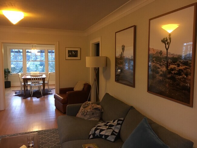 Living room looking towards dining - 1509 31st Ave