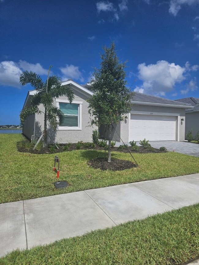 Building Photo - 8116 Shr Lk Dr