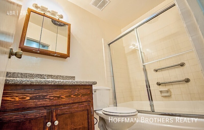 Foto del edificio - 1439 S Point View St