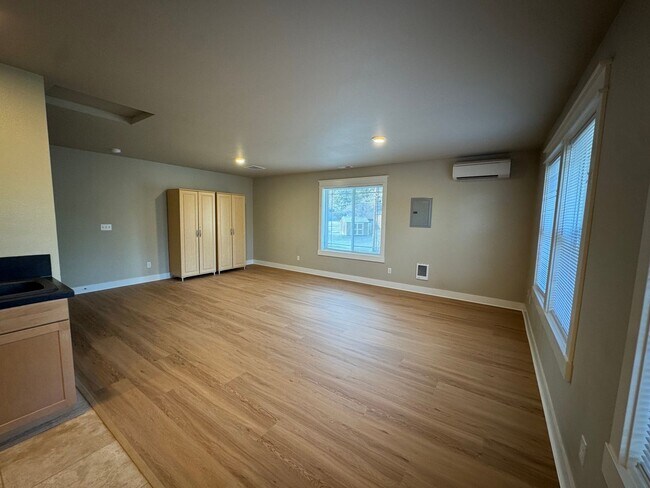 Foto del edificio - Cute and Modern Studio in Downtown Bend