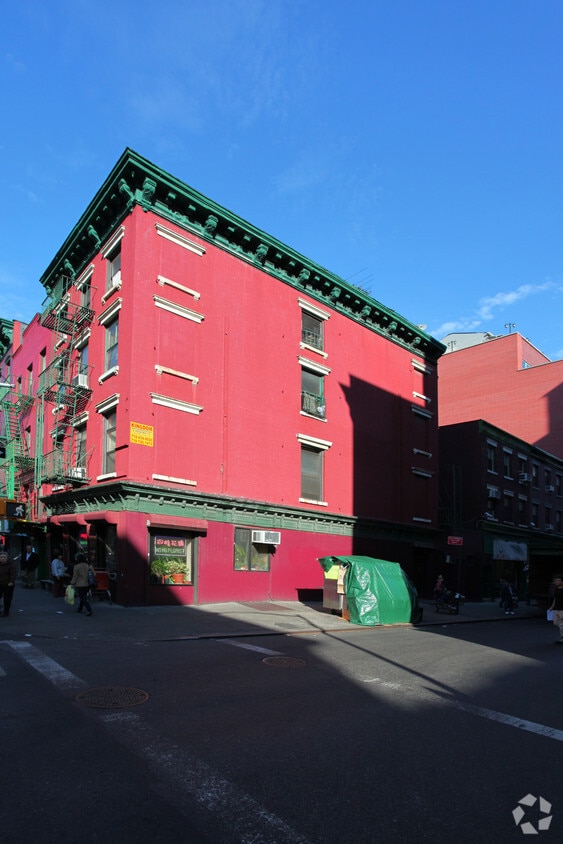 Primary Photo - 161 Hester St