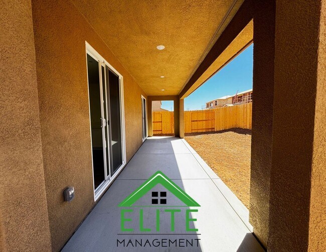 Foto del edificio - 12688 Molli Ave