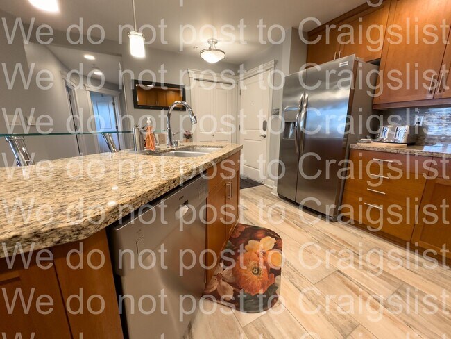 Building Photo - Discovery Park - 2 Bedroom - 2 Bath Condo