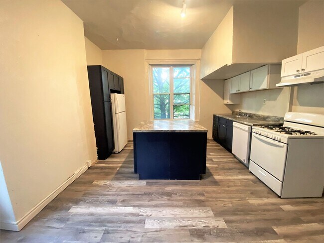 Foto del edificio - Highland Park - Apartments For Rent In Pit...