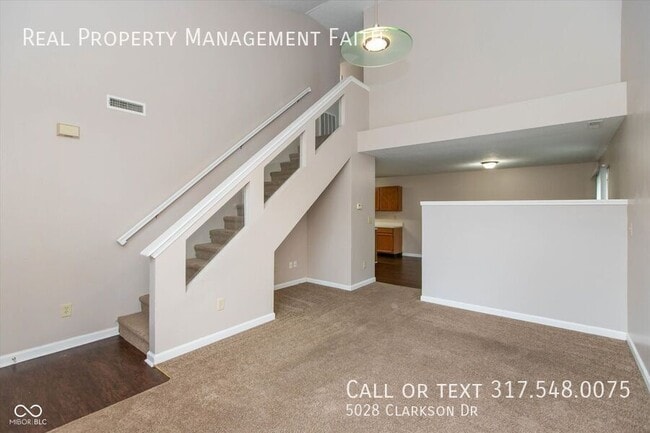 Foto del edificio - 5028 Clarkson Dr