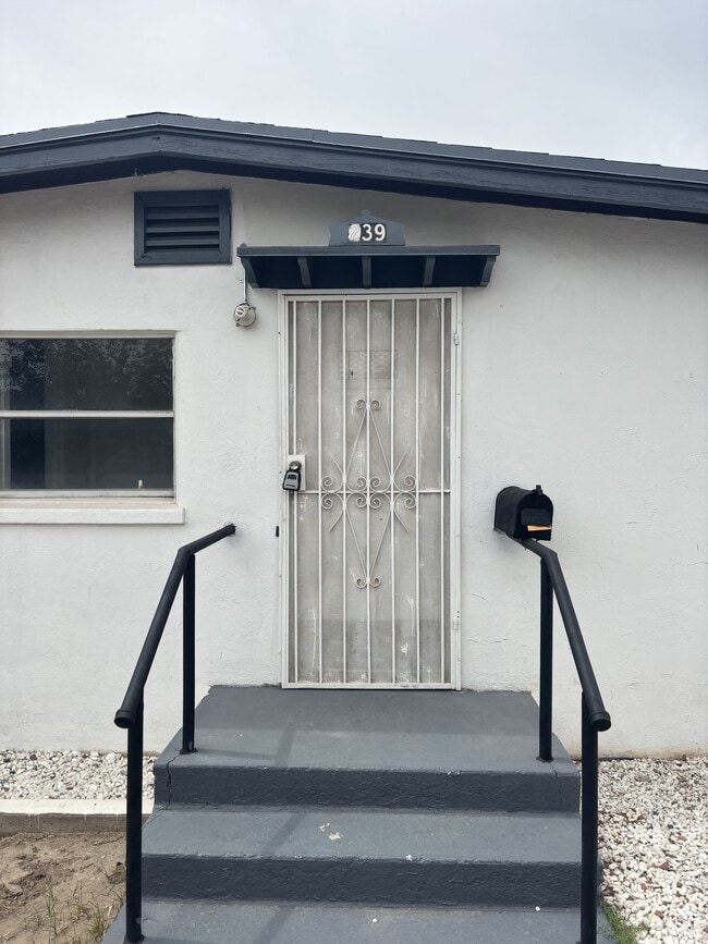 Building Photo - 239 N Seville Dr