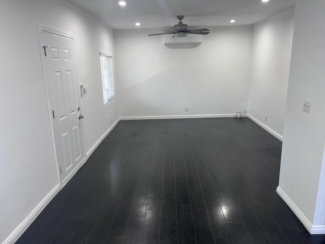 Building Photo - 1253 Cypress Ave