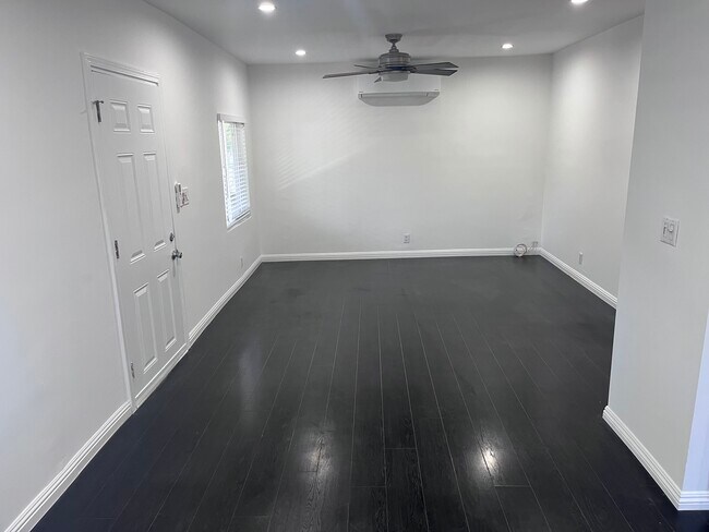 Foto del edificio - 1253 Cypress Ave