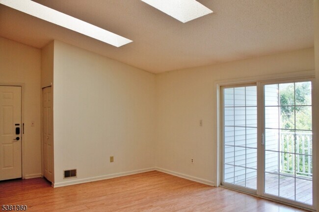 Foto del edificio - 816 Breckenridge Dr