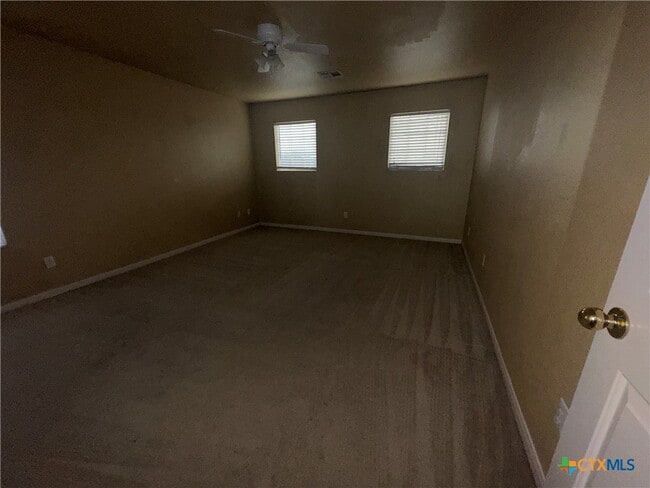 Building Photo - 700 Aries Ave