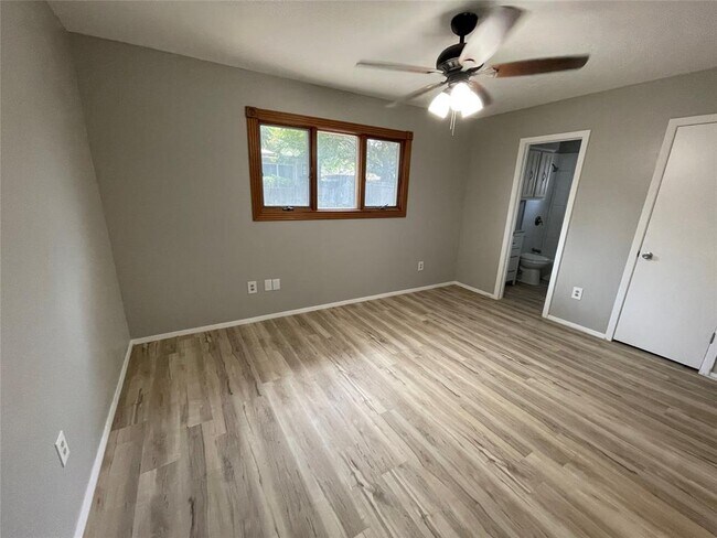 Building Photo - 1902 Casa Grande Dr