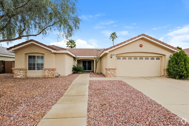Building Photo - 3329 E Wahalla Ln