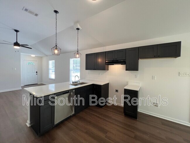 Building Photo - 2064 Collier Rd