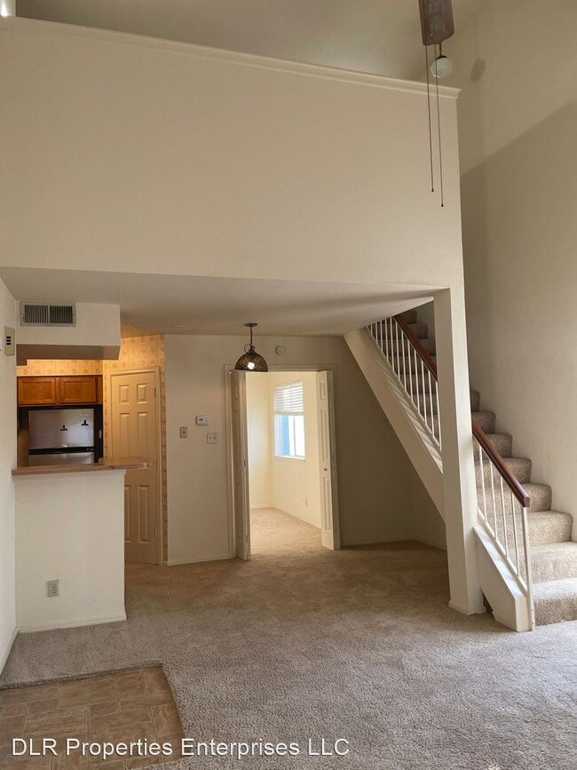 Building Photo - 2 br, 2 bath House - 1802 E. 66th Pl. Unit...