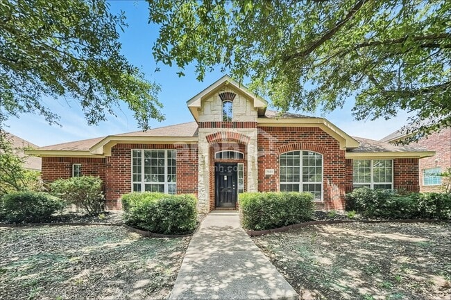 Building Photo - 7501 Providence Dr
