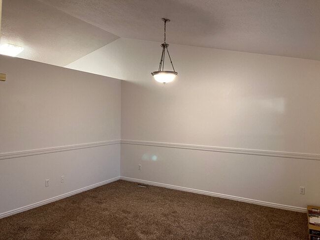 Building Photo - 845 Apple Grove Ln