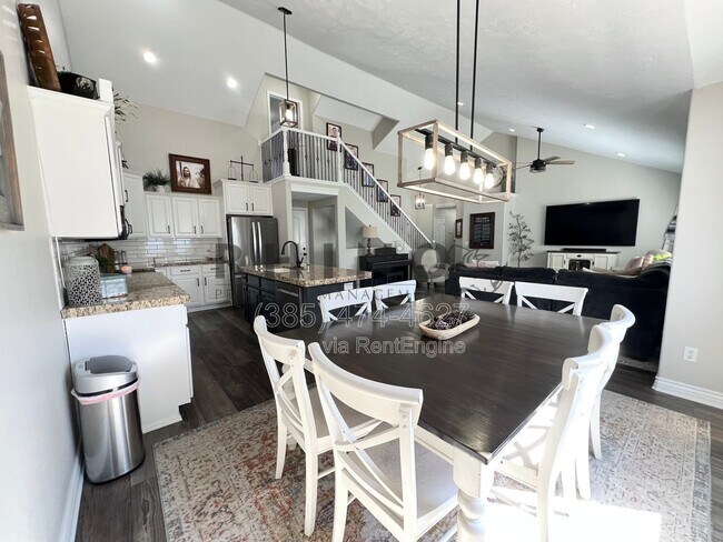 Foto del edificio - 4921 W Weatherwood Ln