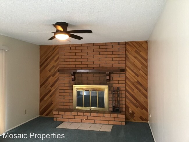 Building Photo - 3 br, 2 bath House - 3841 W Bluefield Ave
