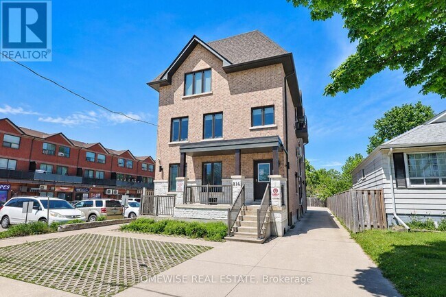 Photo du bâtiment - 814 Glencairn Ave