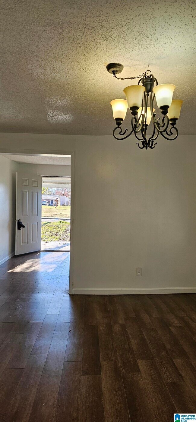 Foto del edificio - 529 12th St N