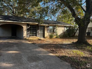 Building Photo - 3415 Ponderosa Cir