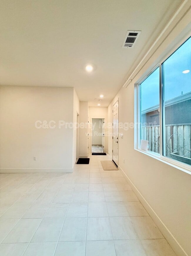 Building Photo - 5125 Maniago Wy