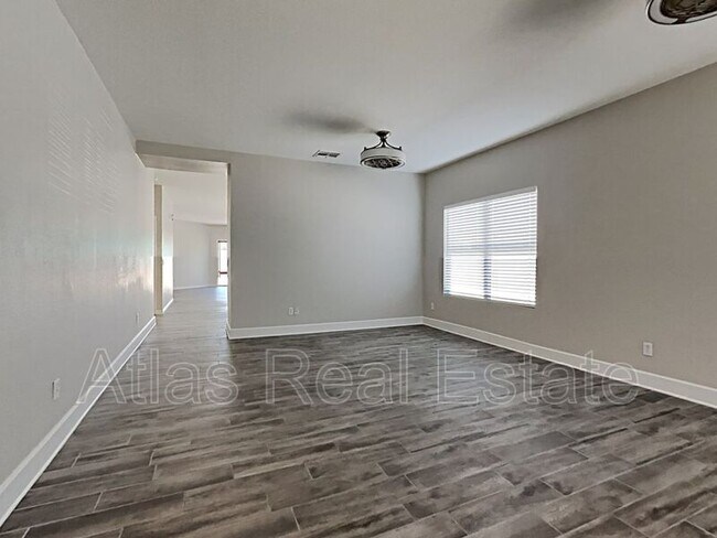 Foto del edificio - 2803 W Five Mile Peak Dr