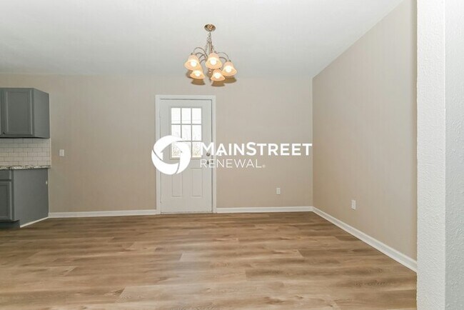 Foto del edificio - 4 Bedroom Pet-Friendly Home in Moore, OK with Main Street Renewal