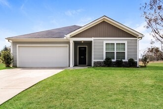 Building Photo - 1217 Lakeshore Dr