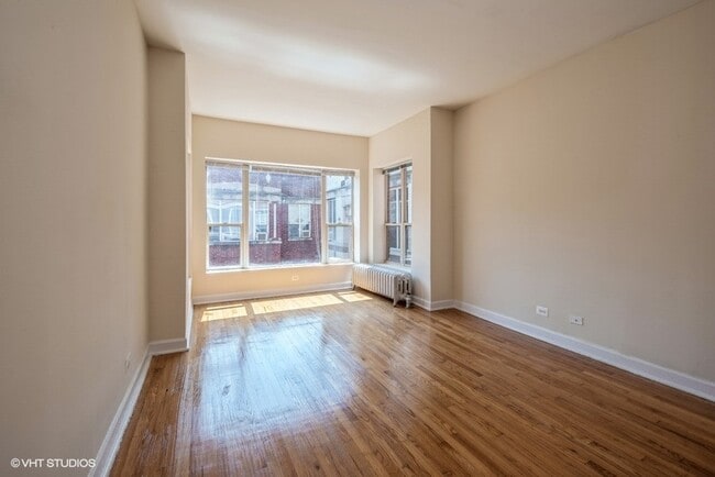 Building Photo - 5162 S King Dr