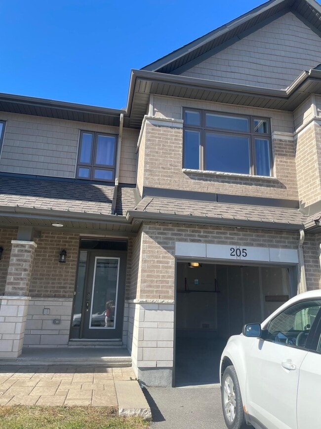 Entrance - 205 Purchase Cres