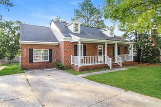 Building Photo - 229 Tamara Way