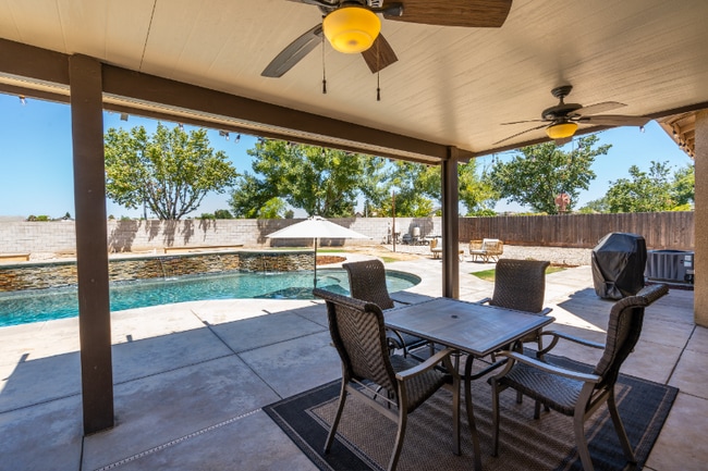 Building Photo - 10910 Mayacamas Dr
