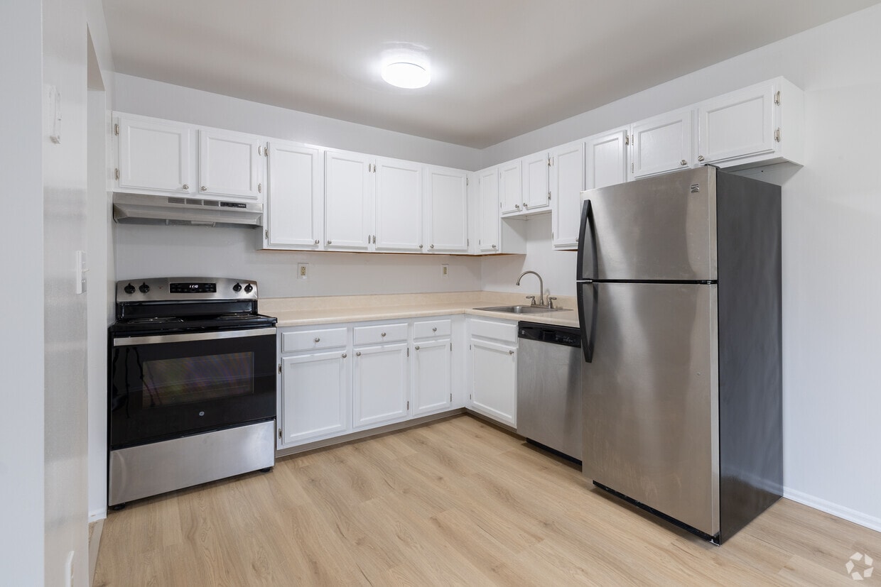 Primary Photo - Brookside Garden Apartments